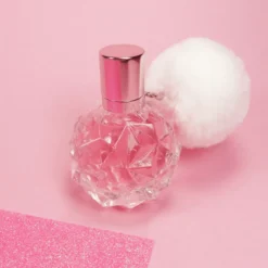 Ariana Grande ARI Eau De Parfum Spray 7 Ariana Grande ARI Eau De Parfum Spray -Boutique Beauté et Cosmétiques Ariana Grande ARI Eau de parfum Spray 5 1 47900.1635495629