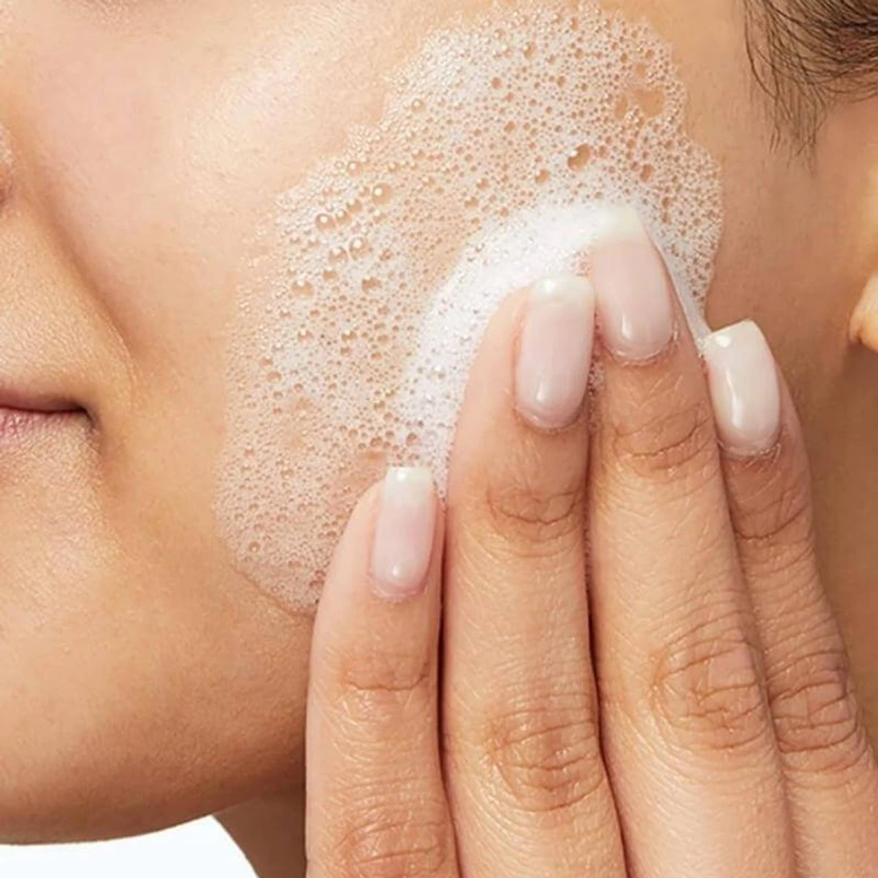 CeraVe Cleanse The Day Away Duo 2 CeraVe Cleanse The Day Away Duo – Image 2