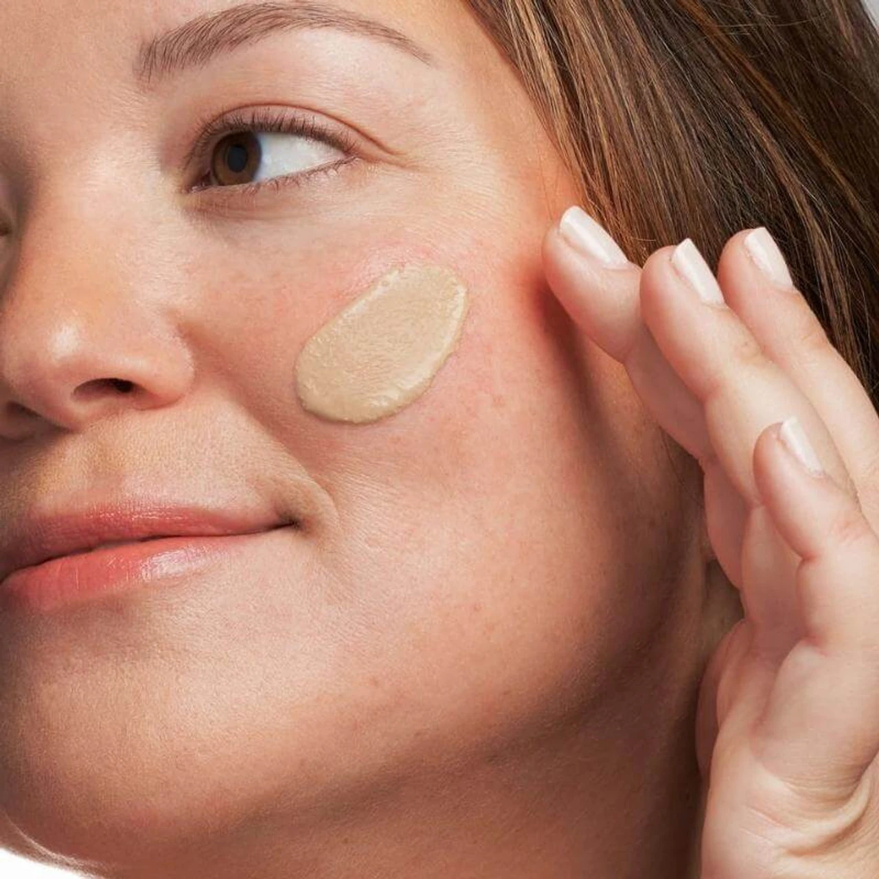 Neostrata Defend Sheer Physical Protector Spf 50 - 50ml (Mineral Sunscreen) 4 Neostrata Defend Sheer Physical Protector Spf 50 - 50ml (Mineral Sunscreen) – Image 4