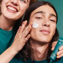 Caudalie Vinergetic C+ 3-in-1 Vitamin C Moisturiser 40ml. -Boutique Beauté et Cosmétiques Dusty Pink 7 75475.1651053932