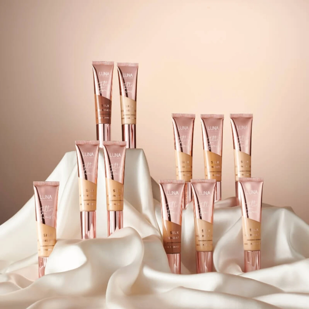 Luna By Lisa Silk Foundation - 35ml 2 Luna By Lisa Silk Foundation - 35ml – Image 2