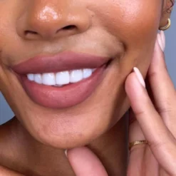 Luna By Lisa Honey Kiss Matte Lipstick -Boutique Beauté et Cosmétiques Morganite 5 91824.1684404728